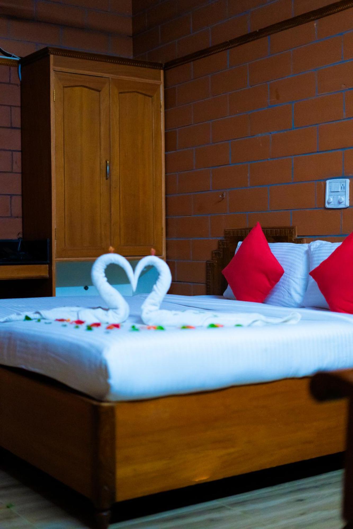 The Nest Inn Resort Masinagudi Buitenkant foto