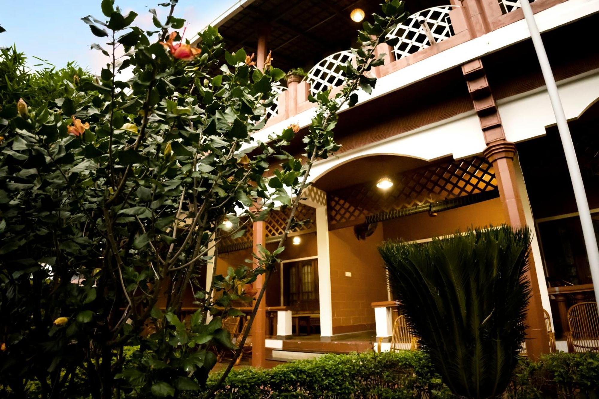 The Nest Inn Resort Masinagudi Buitenkant foto