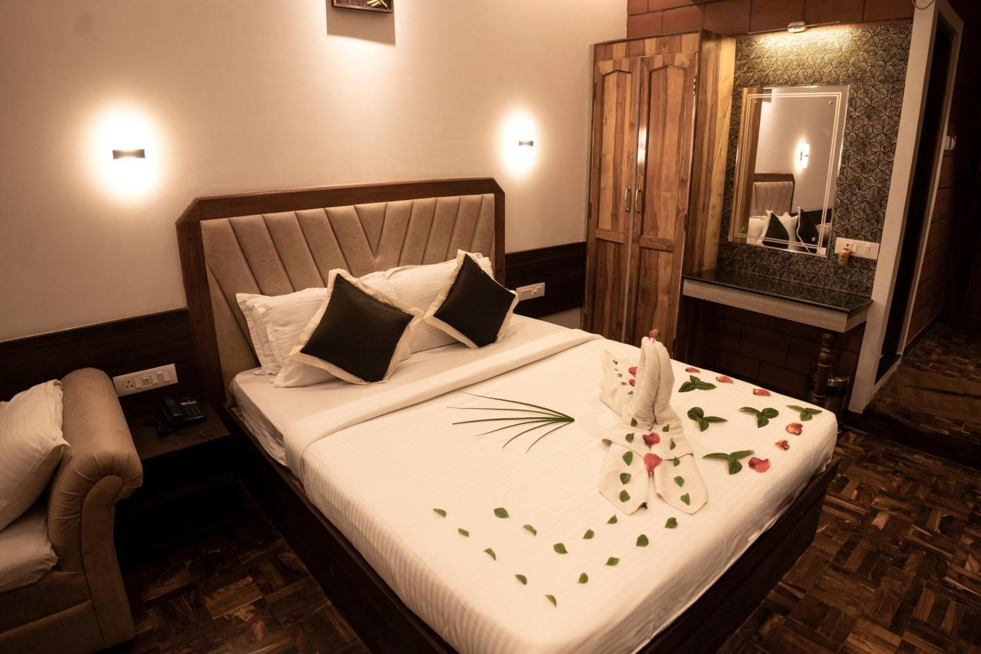 The Nest Inn Resort Masinagudi Buitenkant foto