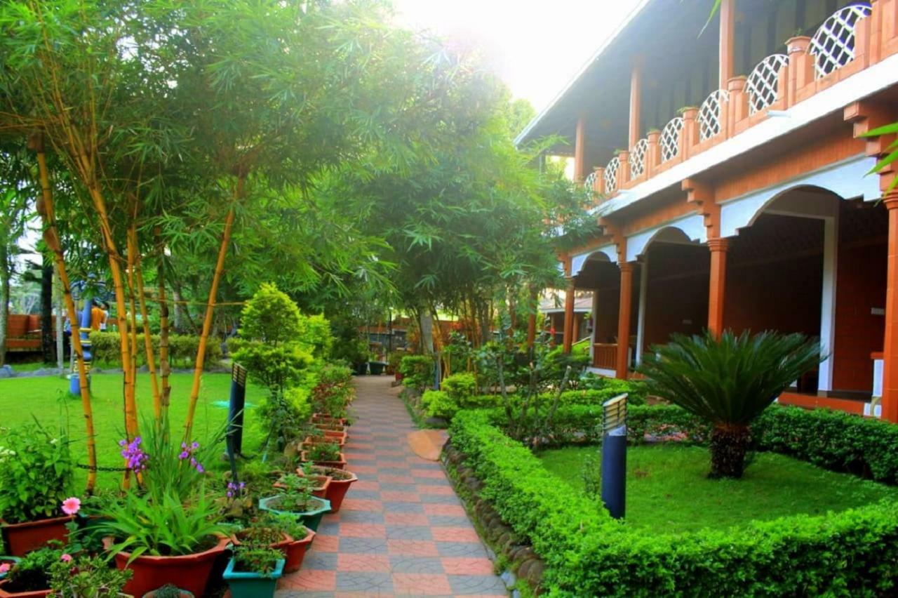The Nest Inn Resort Masinagudi Buitenkant foto